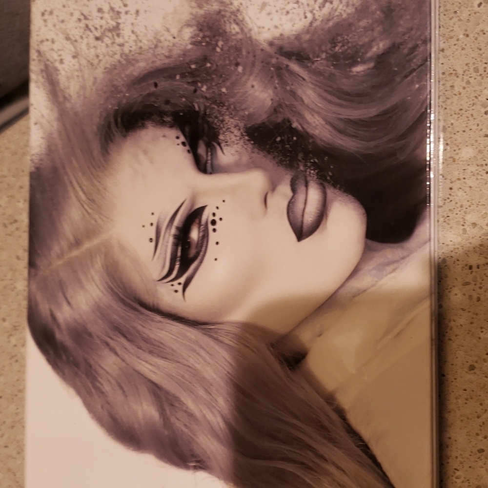 Jefree Star Creamated pallette